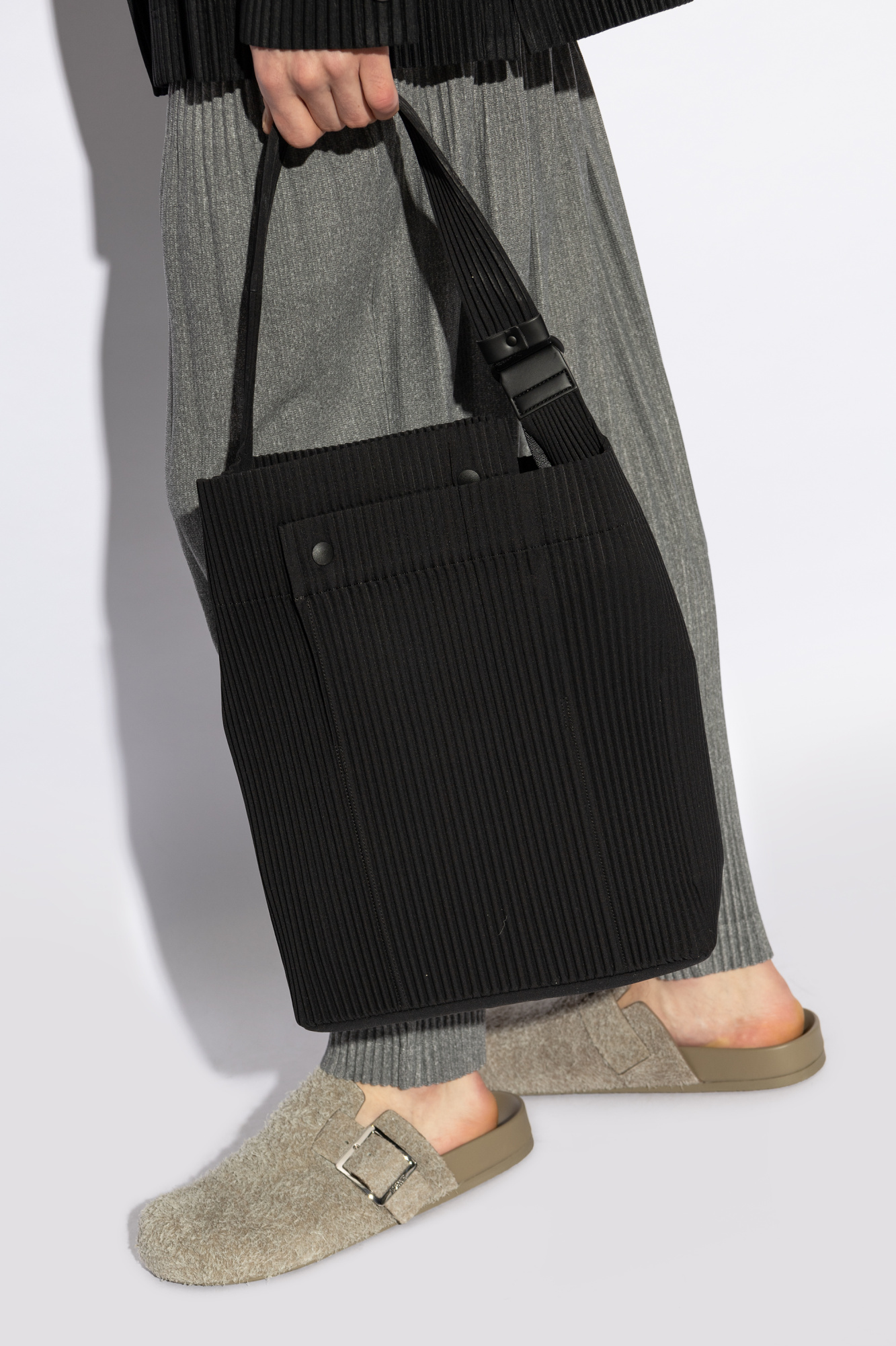 Homme Plissé Issey Miyake Pleated shoulder bag | Men's Bags